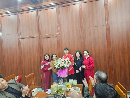 Trao thưởng - 1.jpg